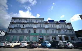 Green Hotel